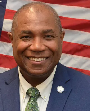 Headshots of two of the new ophthalmologist-friendly members of the 119th Congress